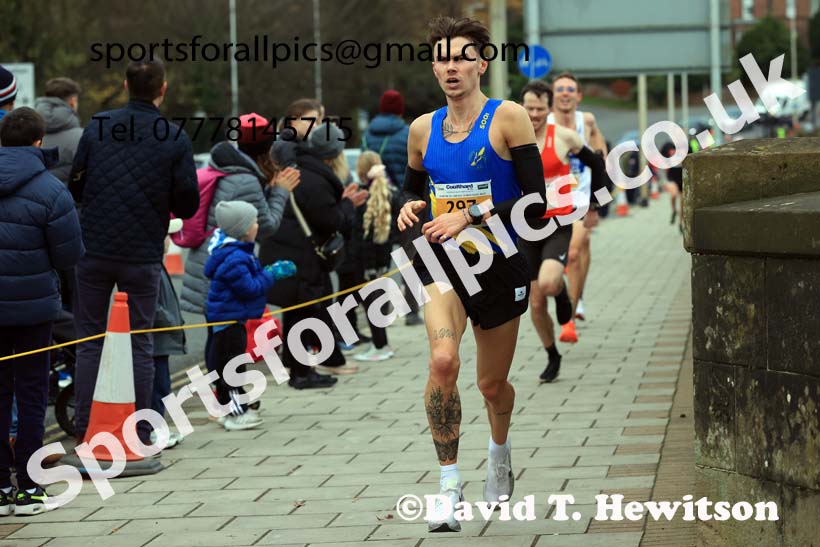 The Brampton to Carlisle 10 mile Road Race.   Photo: David T. Hewitson/Sports for All Pics